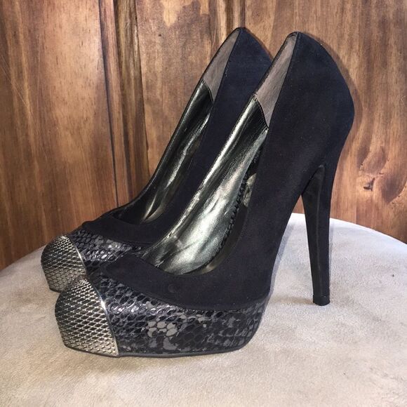 Ladies Carlos by Carlos Santana Pumps - Picture 3 of 11